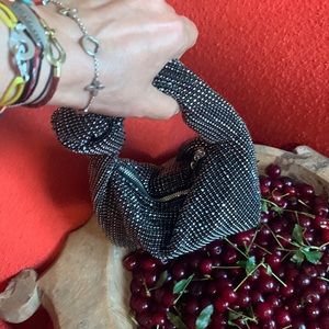 Knotty Parisian Beauty